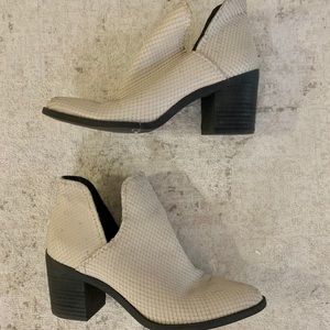 Steve Madden Petra Booties